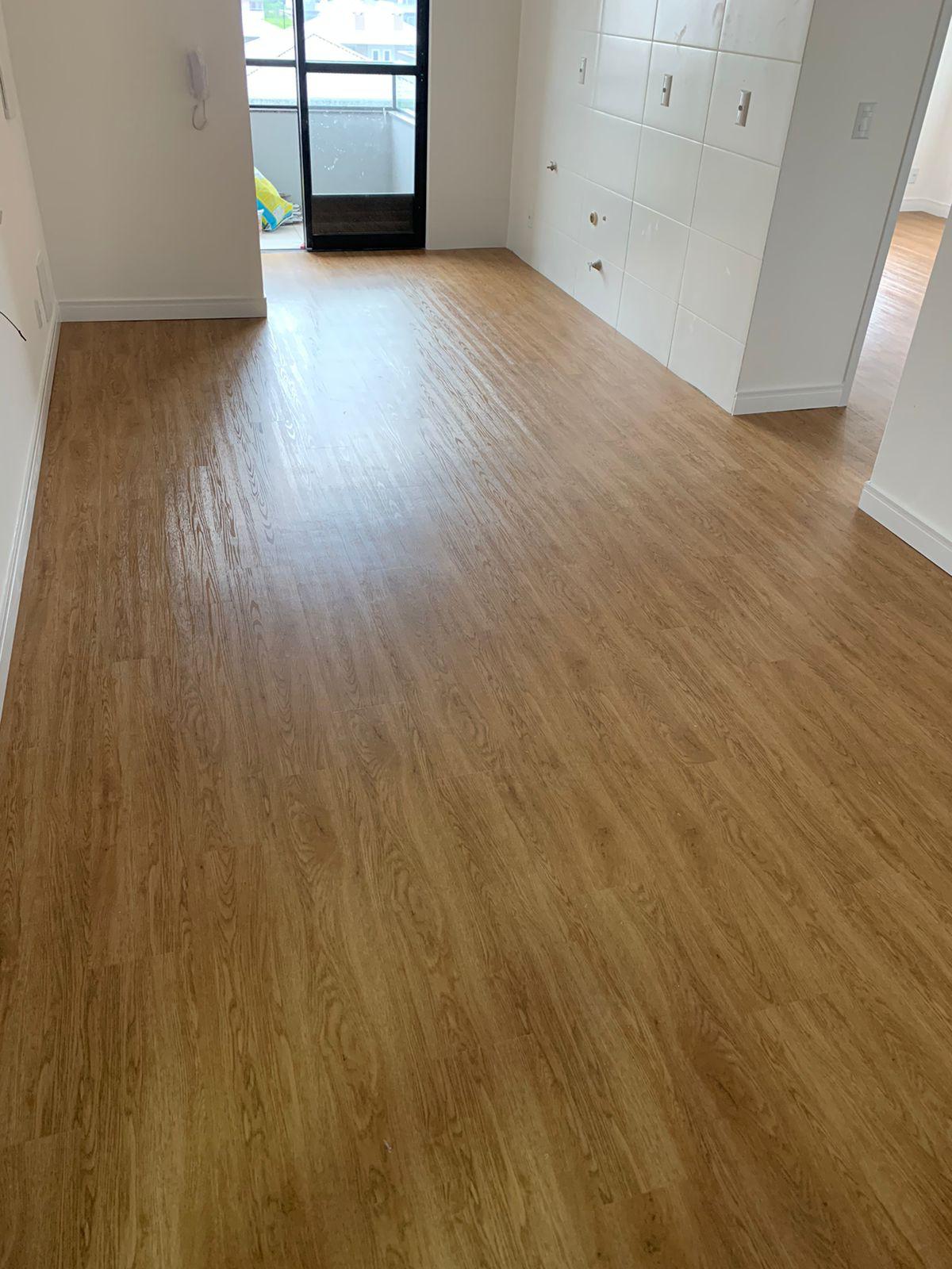 Exemplo de trabalho com piso vinílico